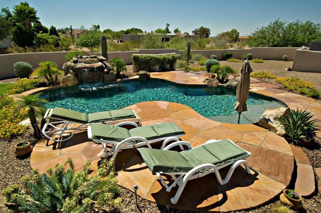 Pool landscaping ideas